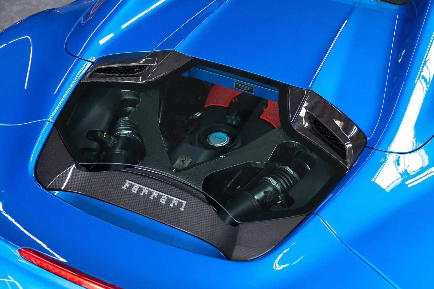 Capristo Ferrari 488 GTS/Pista - Carbon Fiber + Glass Bonnet