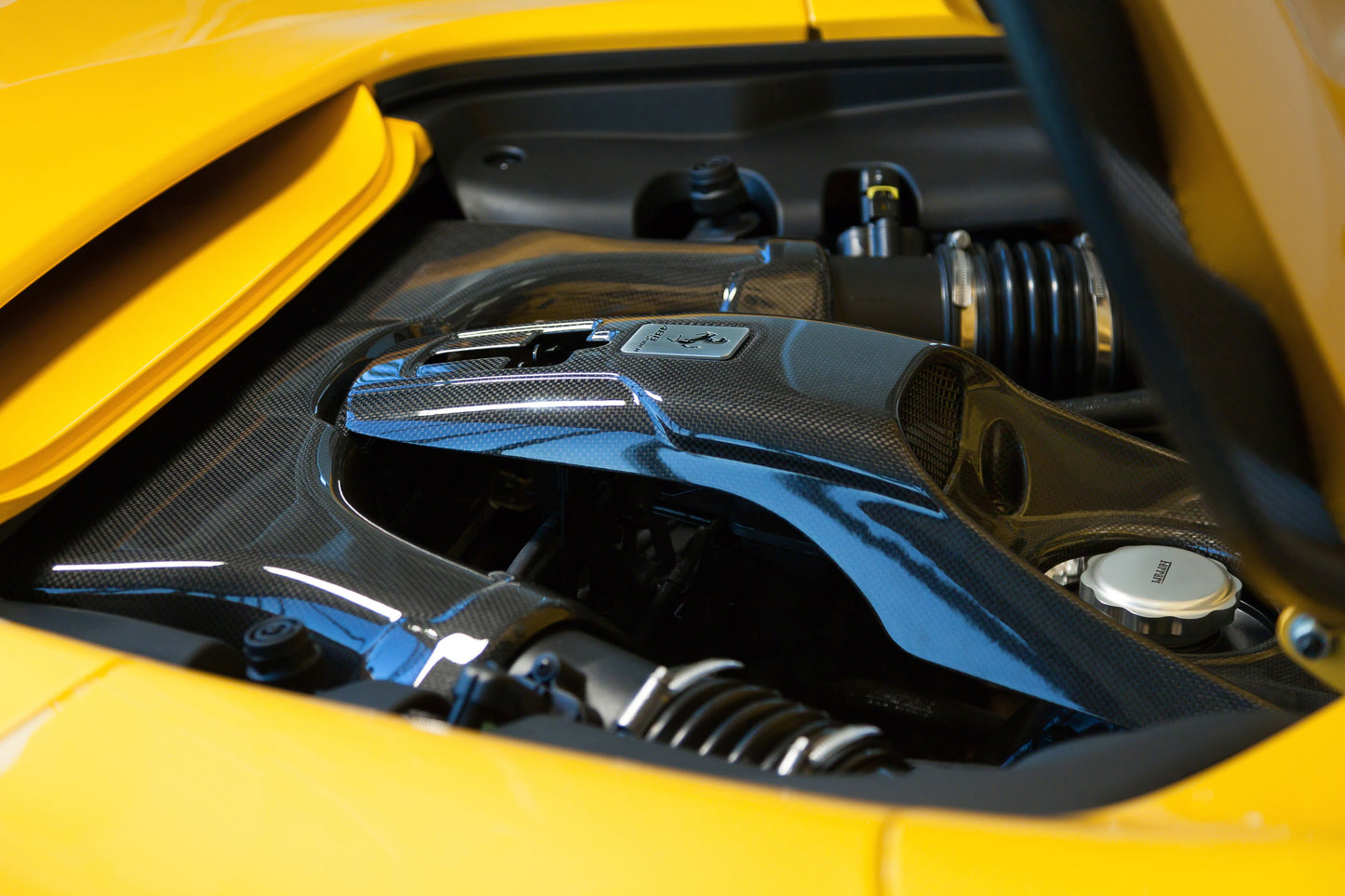 Capristo Ferrari 488 - Carbon Fiber Airbox + Lock Cover (Set)