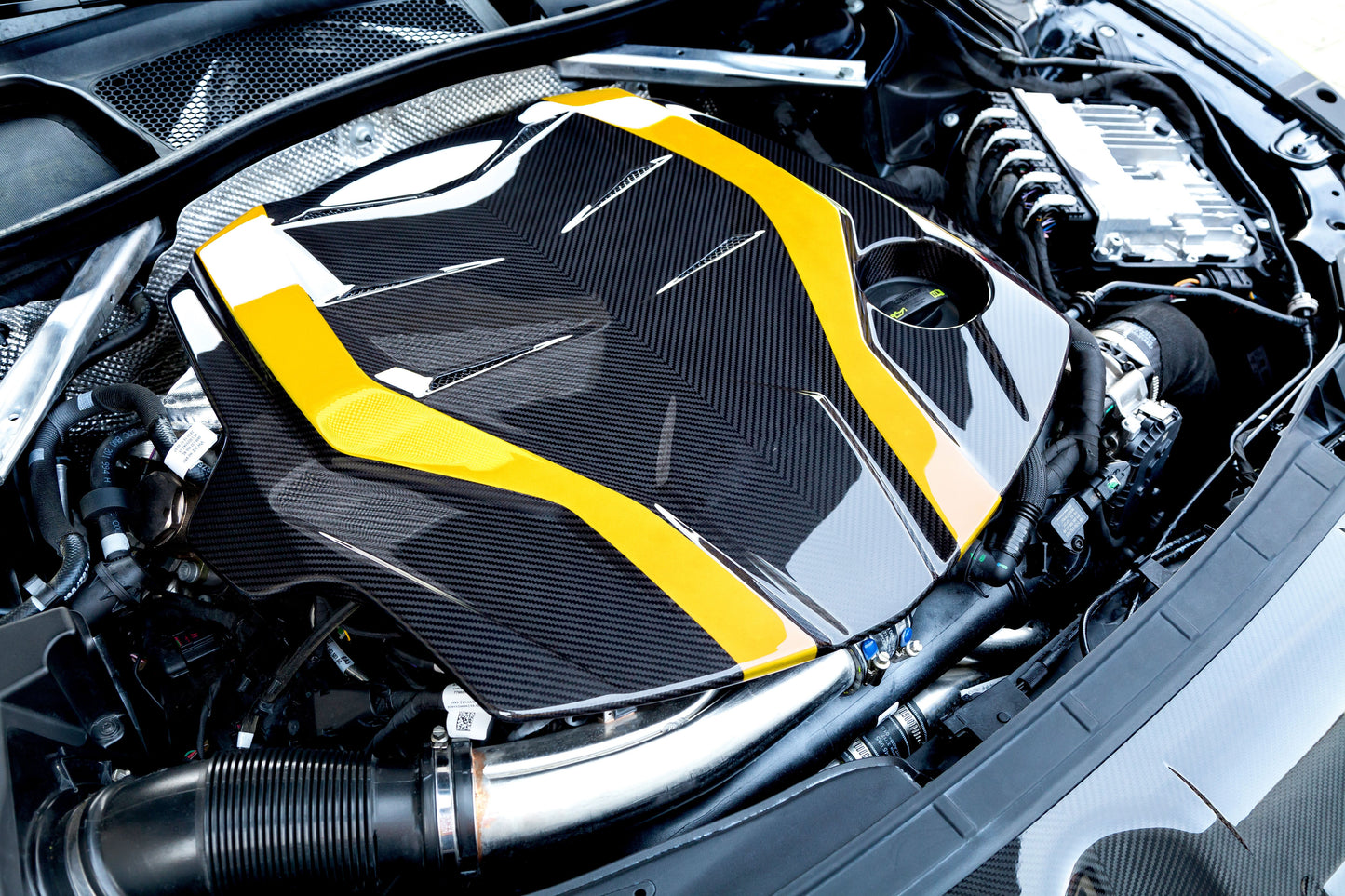 Capristo Audi RS/S - Carbon Fiber Engine Cover
