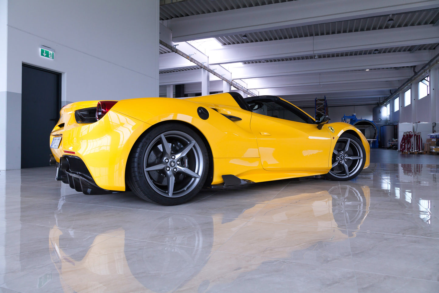 Capristo Ferrari 488 - Carbon Fiber Side Fins