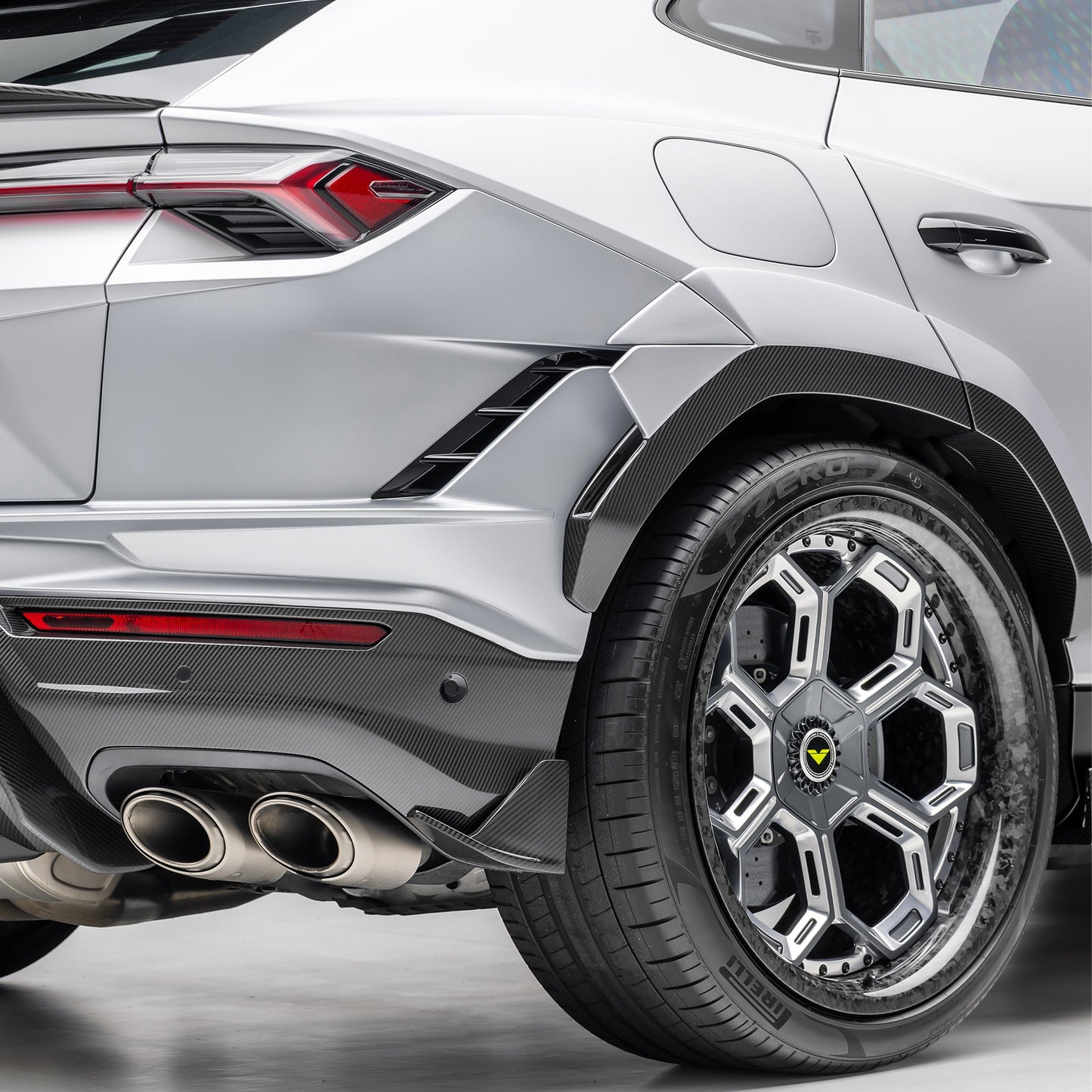 Vorsteiner Lamborghini Urus Performante Edizione Aero Fender Flares (Not Compatible if Canards 2027LOV are selected)