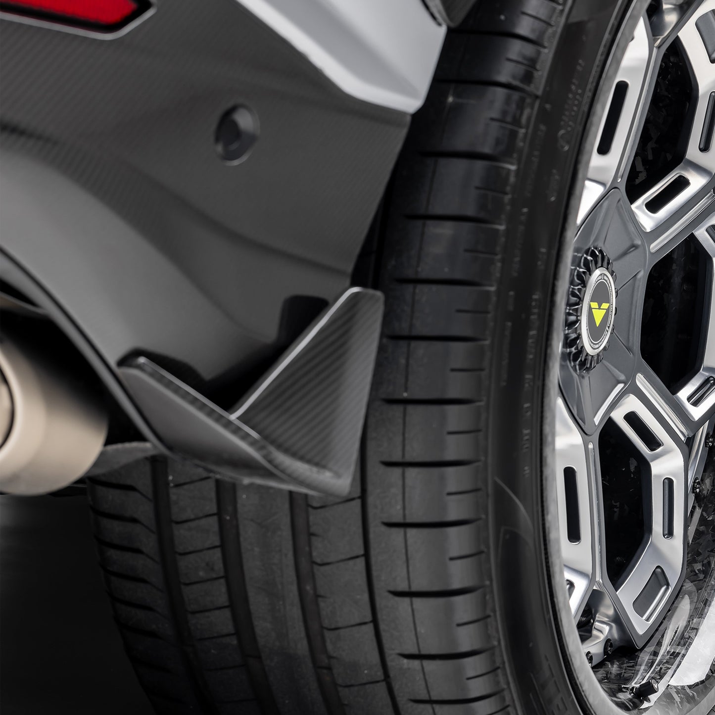 Vorsteiner Lamborghini Urus Performante Edizione Aero Side Fins