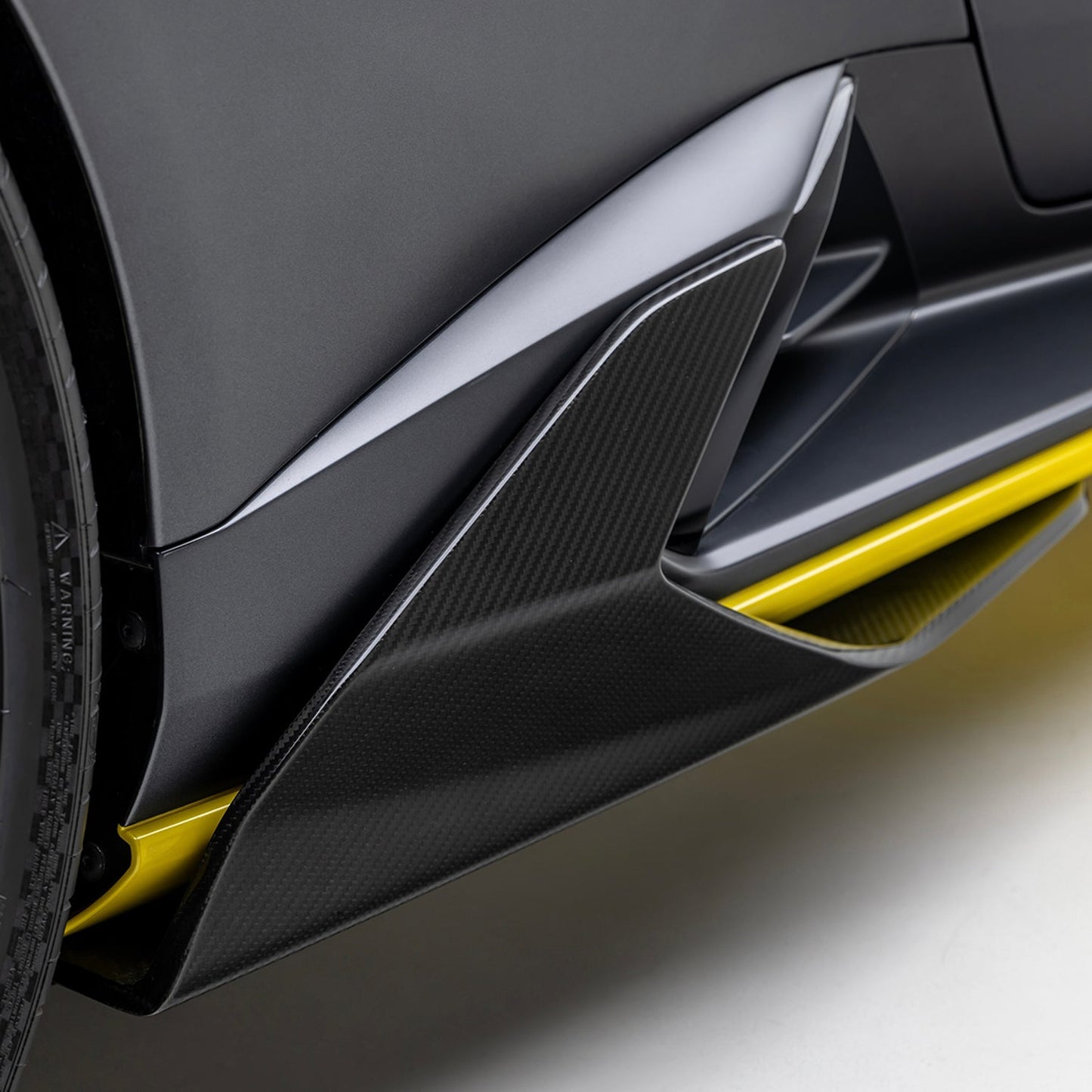 Vorsteiner Huracan STO Side Rocker Carbon Fiber