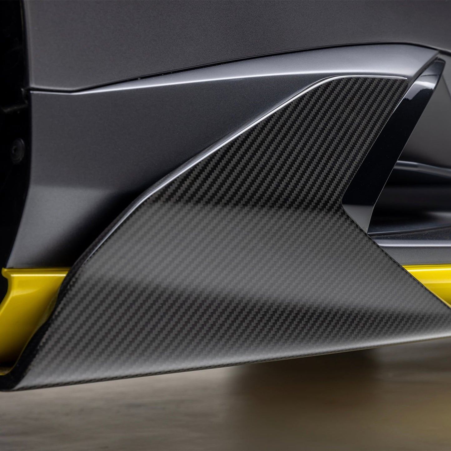 Vorsteiner Huracan STO Side Rocker Carbon Fiber