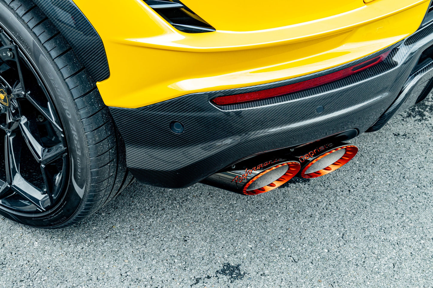 Capristo Lamborghini Urus Performante - Valved Exhaust, MidSilencer Spare + Wicrom "Performante" Tips (OE Actuators)