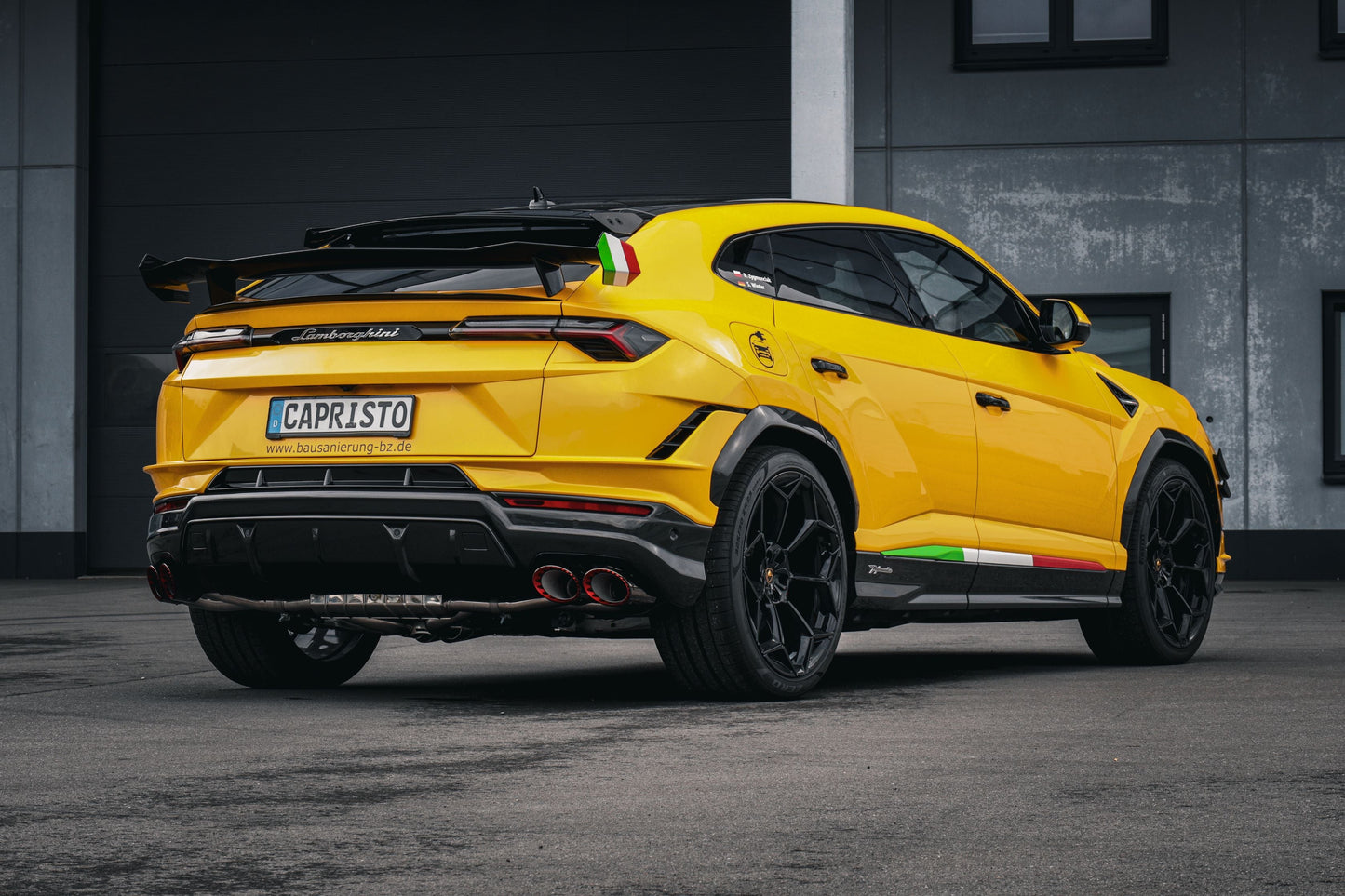Capristo Lamborghini Urus Performante - Valved Exhaust, MidSilencer Spare + Wicrom "Performante" Tips (OE Actuators)