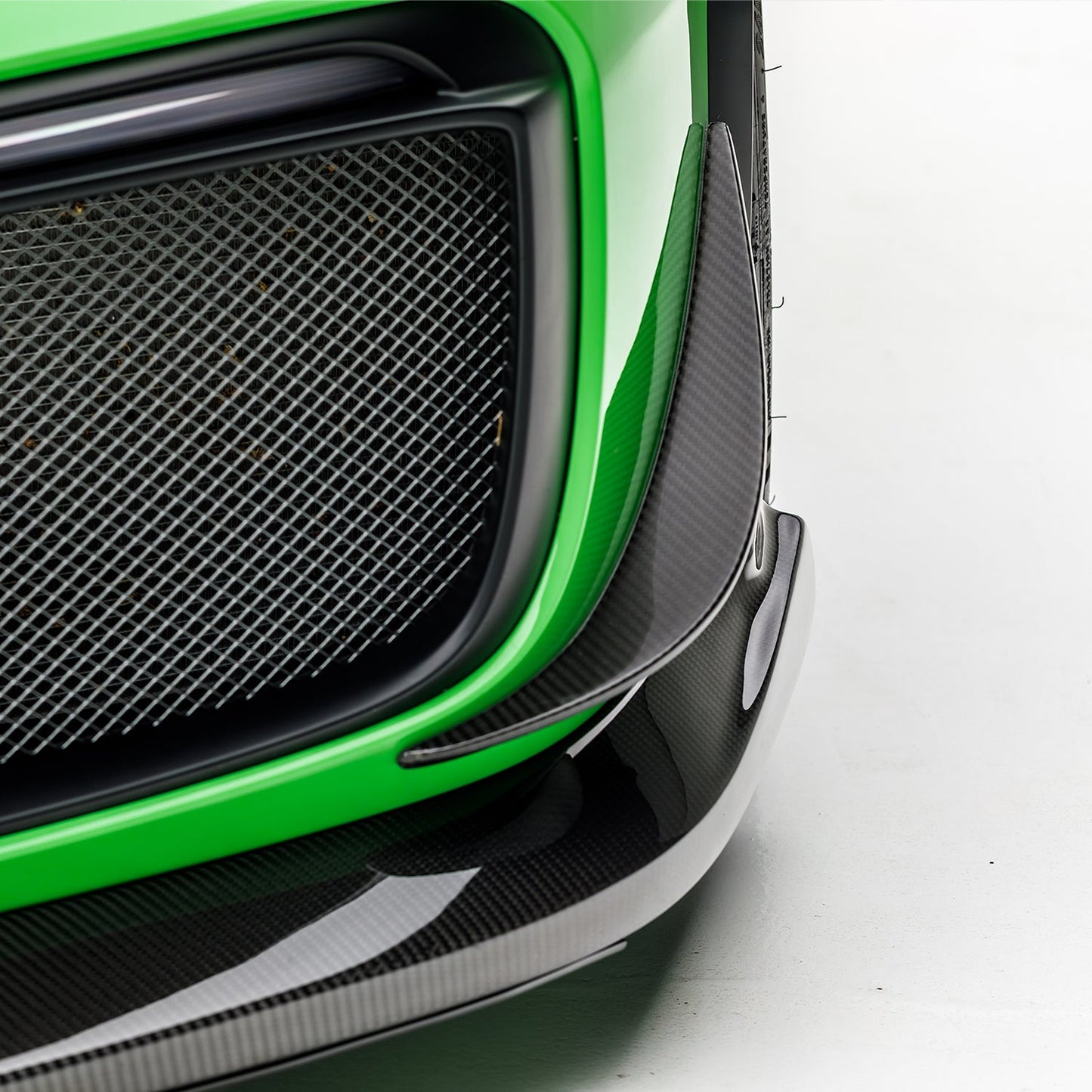 Vorsteiner Porsche 991.2 911 GT2RS Aero Front Canards